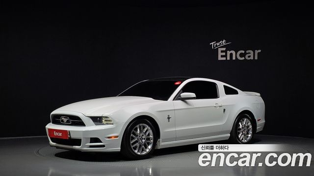 Ford Mustang 2014 — photo 1