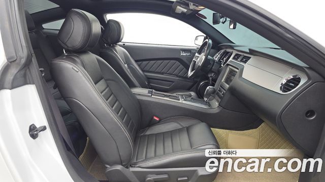 Ford Mustang 2014 — photo 11