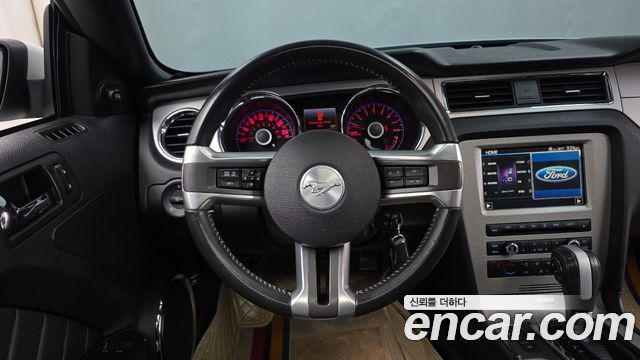 Ford Mustang 2014 — photo 13