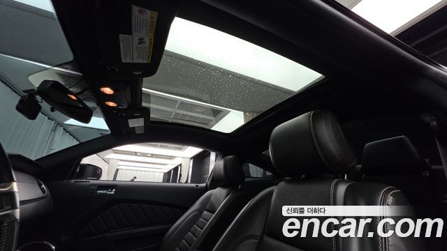 Ford Mustang 2014 — photo 19