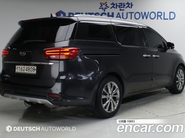 Kia Canival 2020 — photo 2