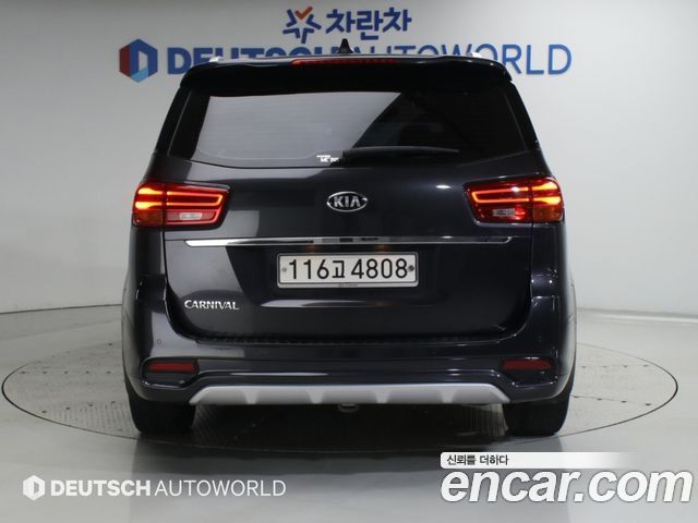 Kia Canival 2020 — photo 4