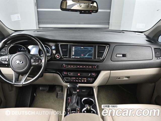 Kia Canival 2020 — photo 7