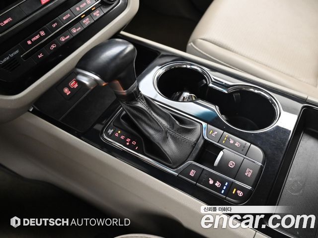 Kia Canival 2020 — photo 9