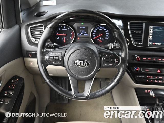 Kia Canival 2020 — photo 13