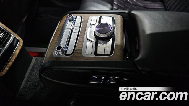 Kia K9 2022 — photo 31