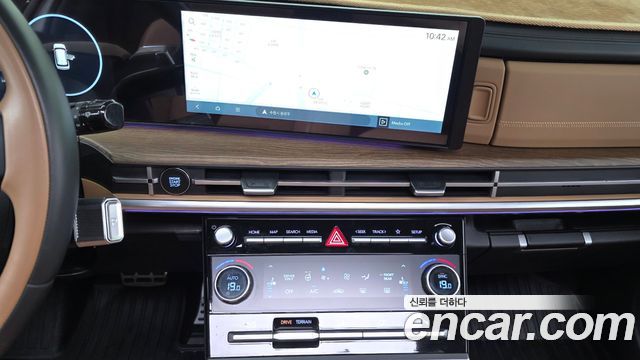 Hyundai Santafe 2024 — photo 19