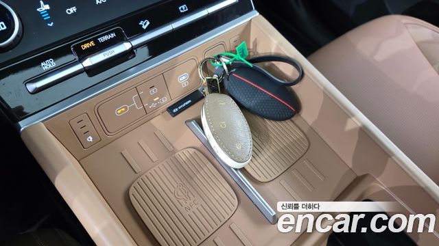 Hyundai Santafe 2024 — photo 22