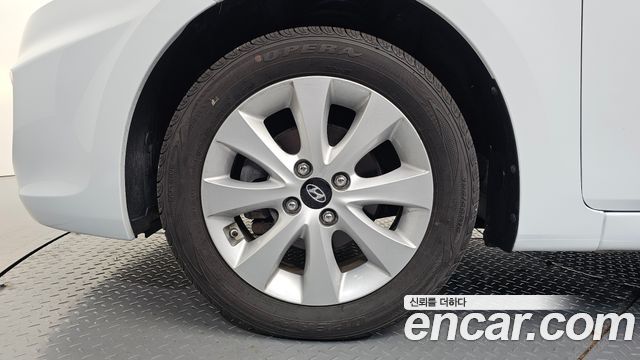 Hyundai Accent 2015 — photo 5