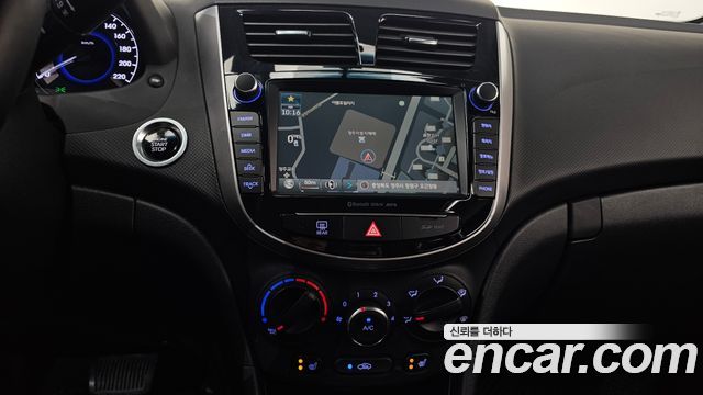 Hyundai Accent 2015 — photo 16
