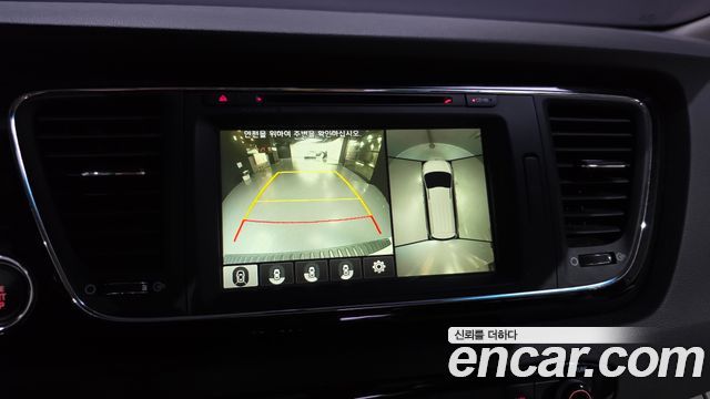 Kia Canival 2016 — photo 15