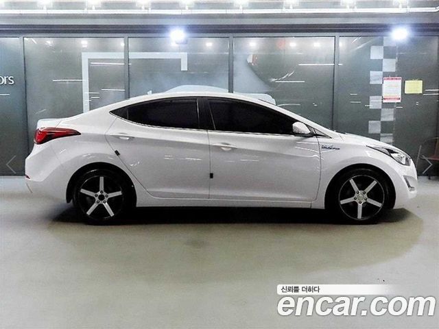 Hyundai AVANTE 2014 — photo 4