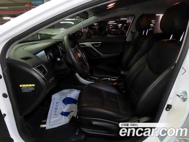 Hyundai AVANTE 2014 — photo 7