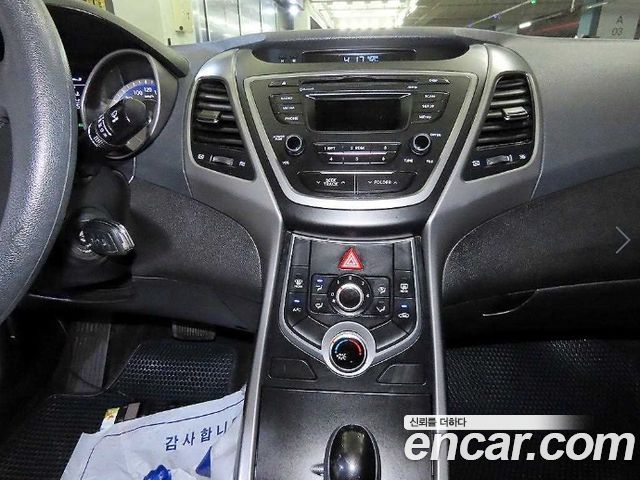 Hyundai AVANTE 2014 — photo 12