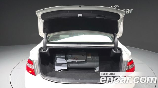 Hyundai Grandeur 2012 — photo 26