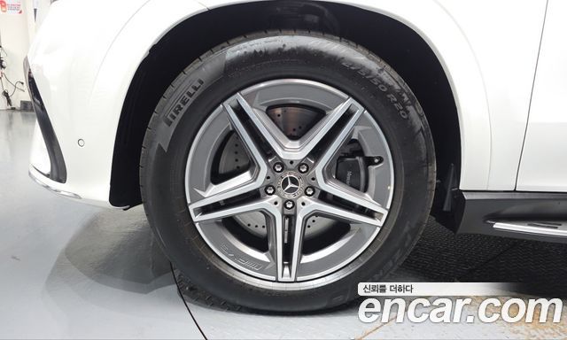 Mercedes-Benz GLE-Class 2026 — photo 5