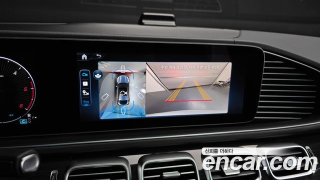 Mercedes-Benz GLE-Class 2026 — photo 21