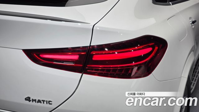 Mercedes-Benz GLE-Class 2026 — photo 9