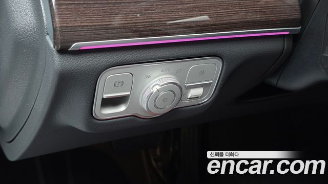 Mercedes-Benz GLE-Class 2026 — photo 30