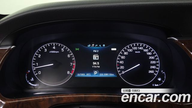 Hyundai Equus 2015 — photo 11