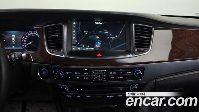 Hyundai Equus 2015 — photo 20