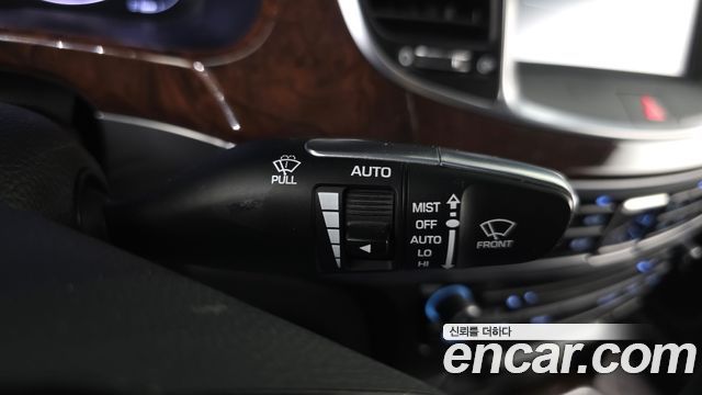 Hyundai Equus 2015 — photo 31