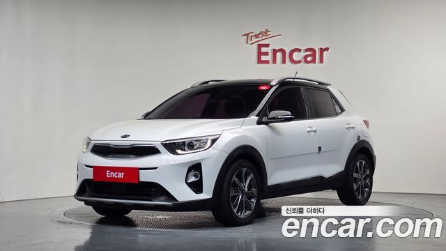 Kia Stonic 2018 — photo 1