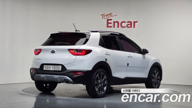 Kia Stonic 2018 — photo 2