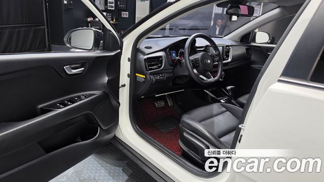 Kia Stonic 2018 — photo 13