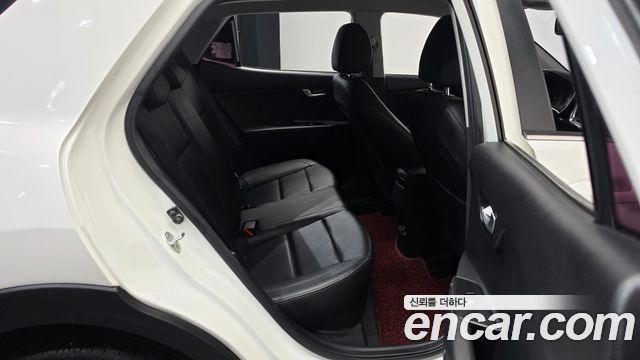 Kia Stonic 2018 — photo 17