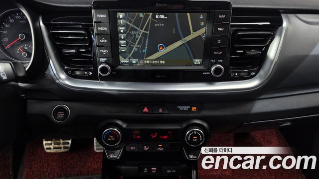 Kia Stonic 2018 — photo 19