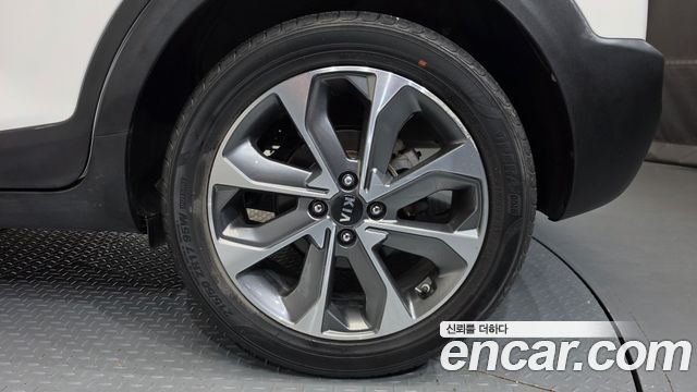 Kia Stonic 2018 — photo 7