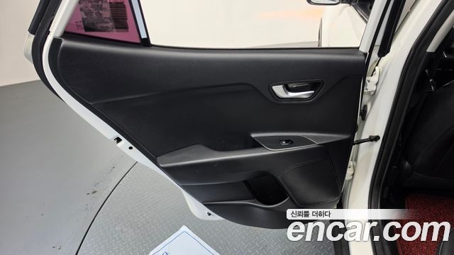 Kia Stonic 2018 — photo 15