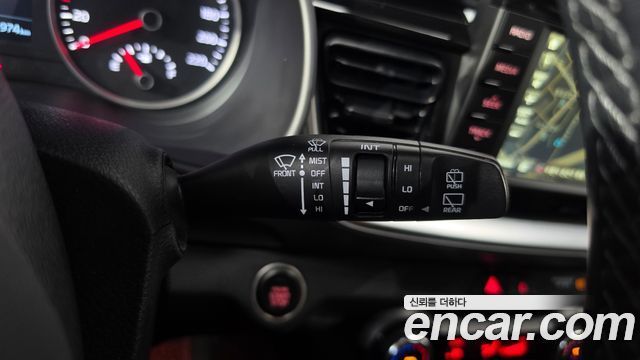 Kia Stonic 2018 — photo 28
