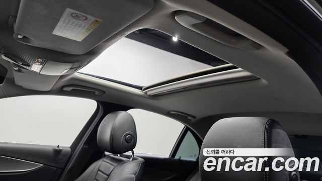 Mercedes-Benz E-Class 2019 — photo 25