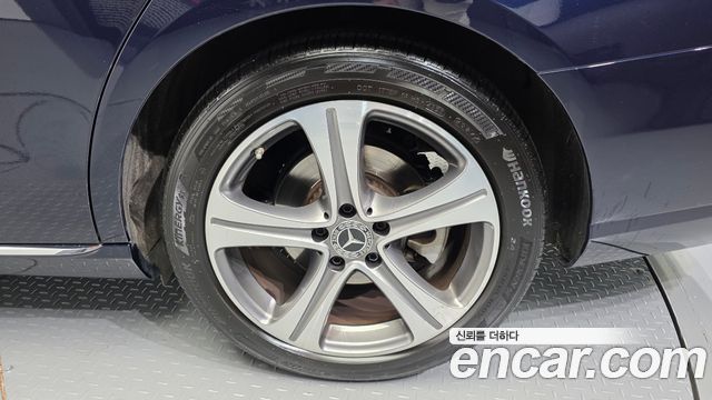 Mercedes-Benz E-Class 2019 — photo 7