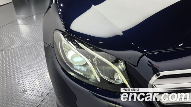Mercedes-Benz E-Class 2019 — photo 8