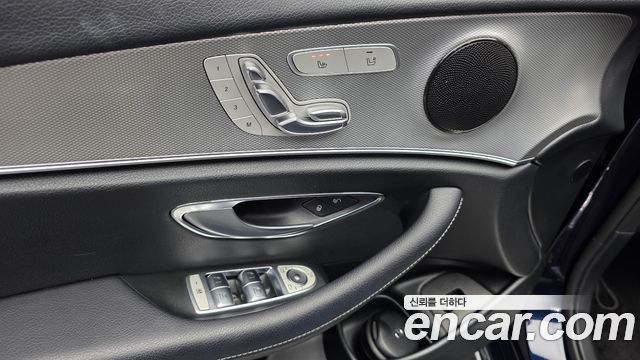 Mercedes-Benz E-Class 2019 — photo 28