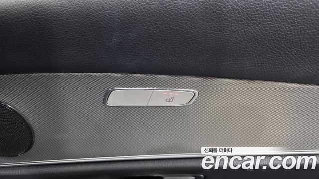 Mercedes-Benz E-Class 2019 — photo 30