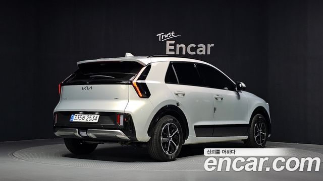Kia Niro 2027 — photo 2