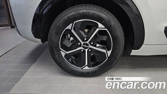 Kia Niro 2027 — photo 5