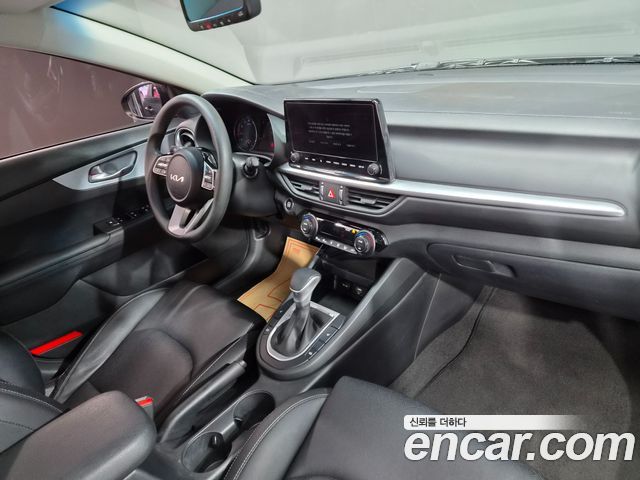 Kia K3 2023 — photo 9