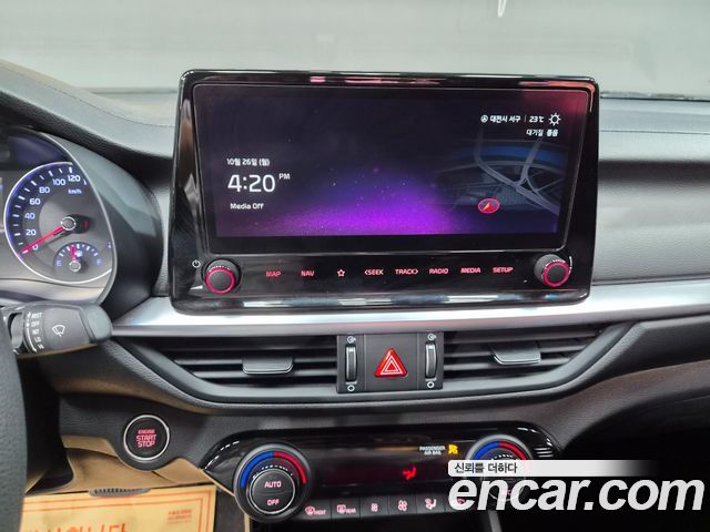 Kia K3 2023 — photo 14