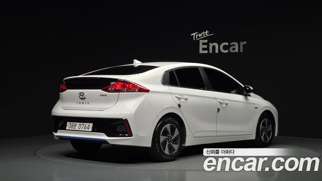 Hyundai Ioniq 2016 — photo 2