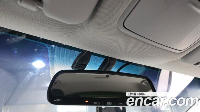 Hyundai Ioniq 2016 — photo 23