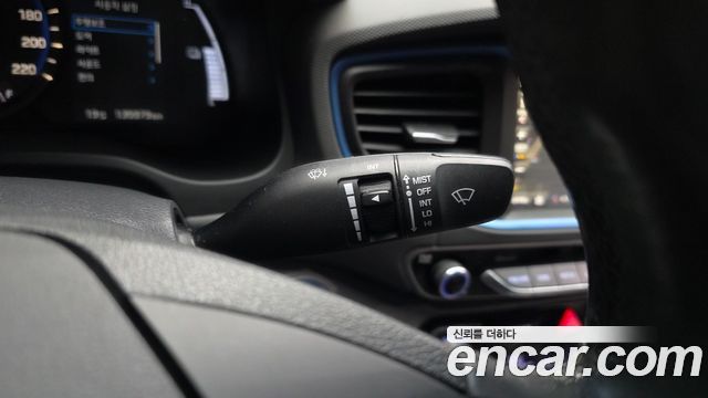 Hyundai Ioniq 2016 — photo 30