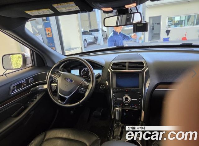 Ford Explorer 2019 — photo 4