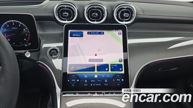 Mercedes-Benz GLC-Class 2026 — photo 12