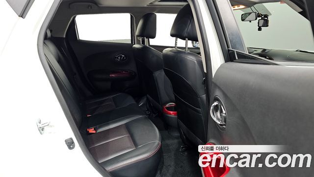 Nissan Juke 2016 — photo 12