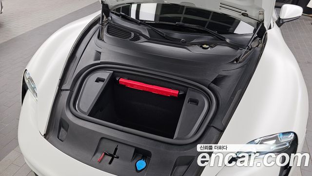 Porsche Taycan 2021 — photo 6